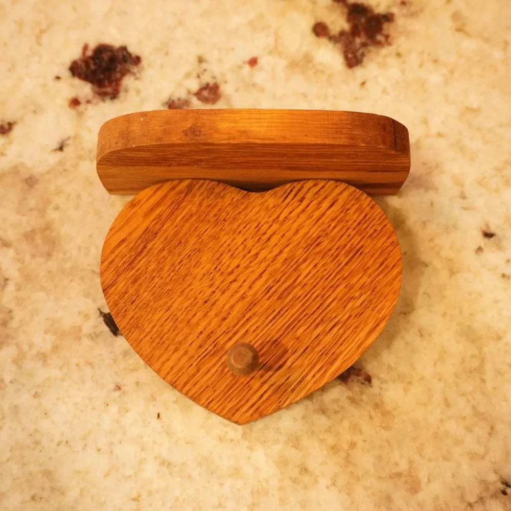 Vintage Wood Heart Wall Hooks Set of 4 Rustic Farmhouse Key Jewelry Hangers